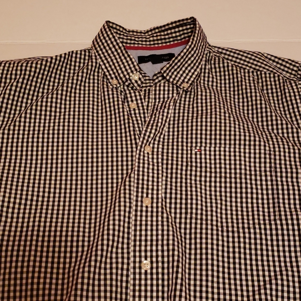 Tommy Hilfiger button up